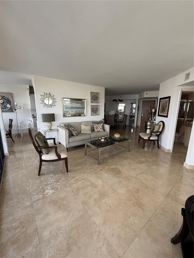 4 of 15 - 1000 Island Blvd 911, Aventura, FL