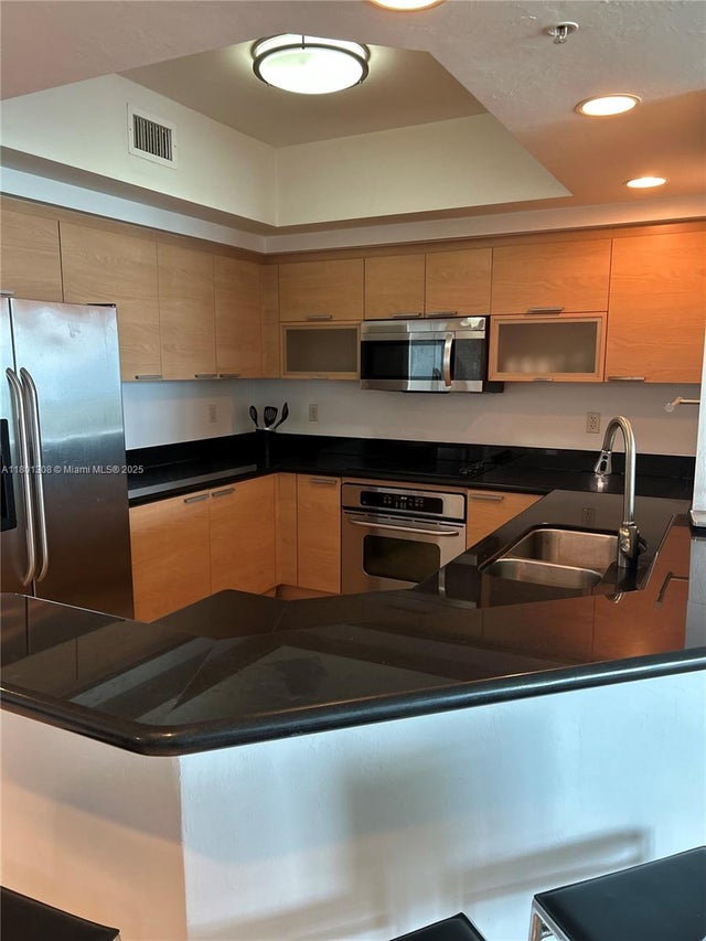 5 of 27 - 14951 Royal Oaks Ln 1804, North Miami, FL
