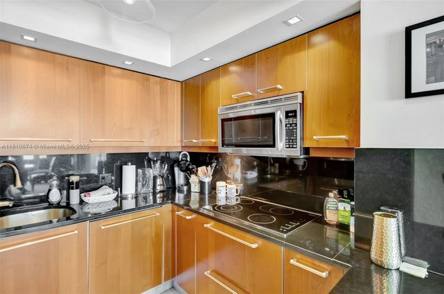 4 of 30 - 1331 Brickell Bay Dr 1504, Miami, FL