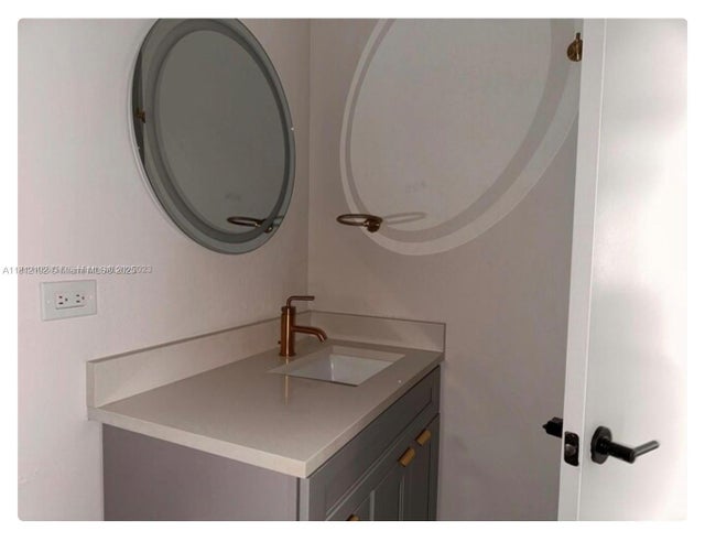5 of 9 - 1845 Pembroke Rd 1-4, Hollywood, FL