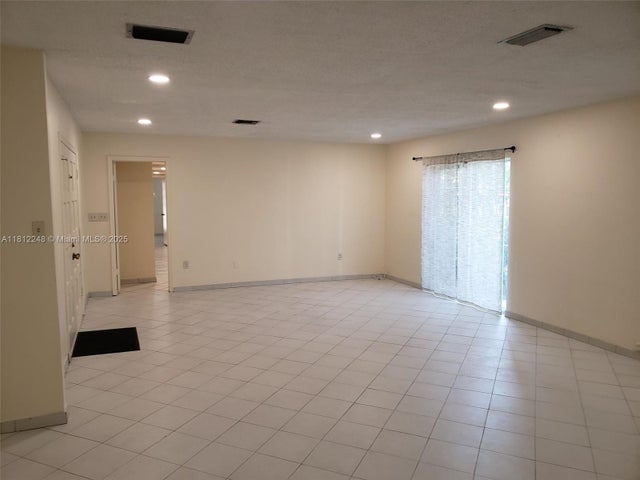 5 of 13 - 1240 La Mancha Ave, Coral Gables, FL