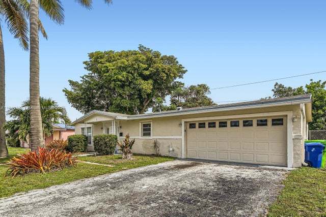 2 of 28 - 6221 Nw 17th St, Sunrise, FL