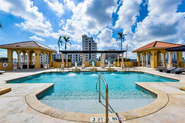 1 of 43 - 1607 Ponce De Leon Blvd 12e, Coral Gables, FL