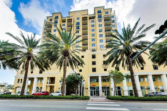 2 of 43 - 1607 Ponce De Leon Blvd 12e, Coral Gables, FL