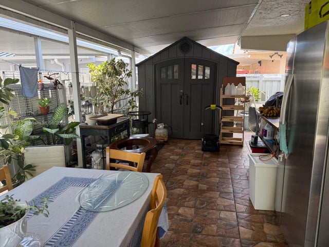 3 of 27 - 3297 W 70th St, Hialeah, FL