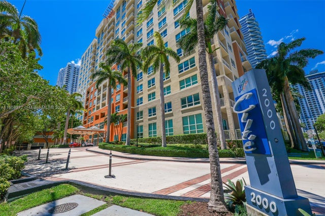 1 of 39 - 2000 N Bayshore Dr 621, Miami, FL