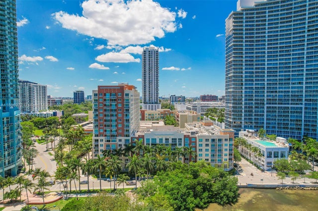 3 of 39 - 2000 N Bayshore Dr 621, Miami, FL
