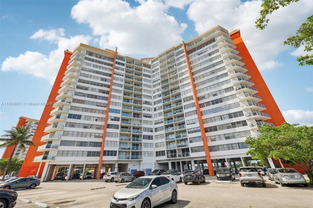 2 of 17 - 1351 Ne Miami Gardens Dr 1111e, Miami, FL