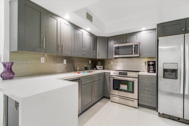 4 of 46 - 661 Ne 195th St 105, Miami, FL