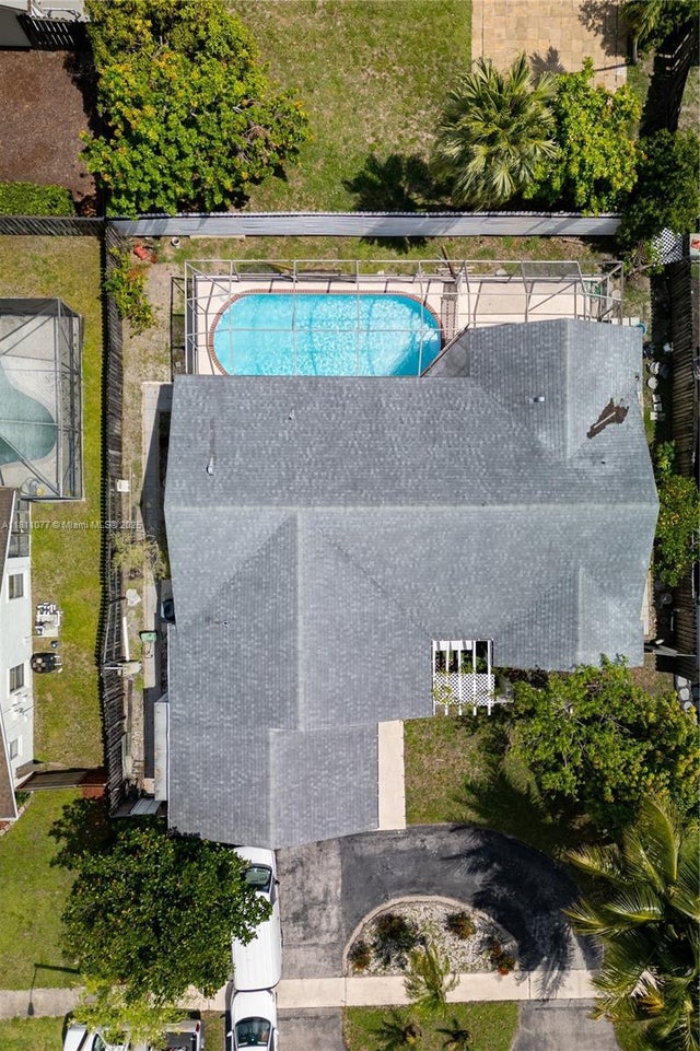 1 of 28 - 8521 Nw 53rd St, Lauderhill, FL