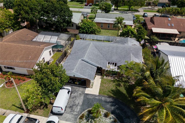 2 of 28 - 8521 Nw 53rd St, Lauderhill, FL