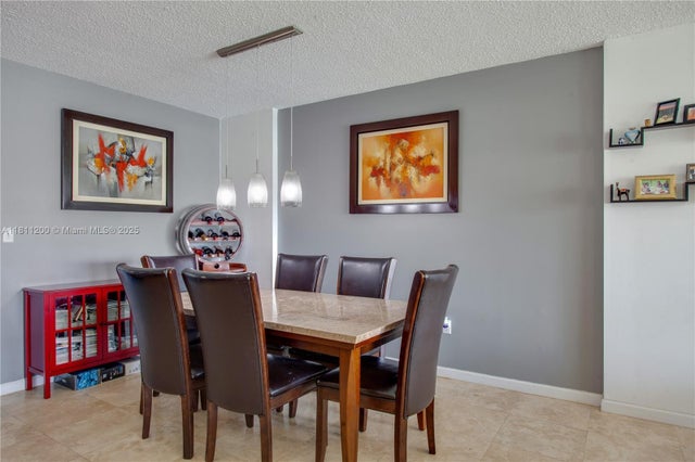 5 of 14 - 2455 Flamingo Dr 201, Miami Beach, FL