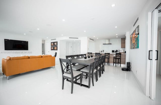 2 of 26 - 5600 Collins Ave 14k, Miami Beach, FL