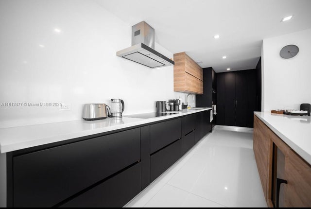 4 of 26 - 5600 Collins Ave 14k, Miami Beach, FL