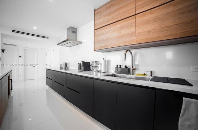 5 of 26 - 5600 Collins Ave 14k, Miami Beach, FL