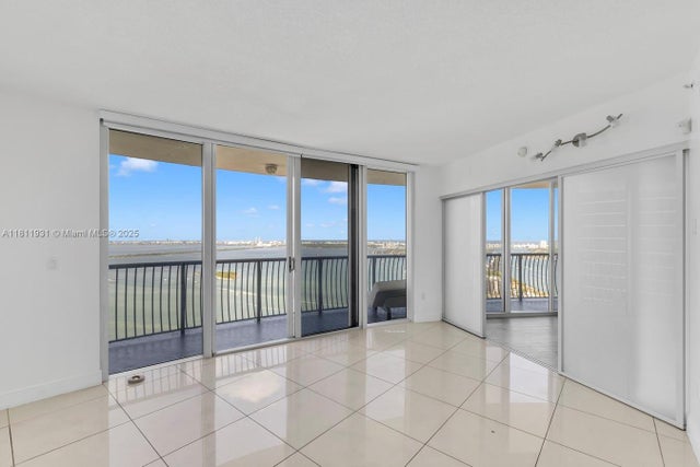 2 of 25 - 1750 N Bayshore Dr 4801, Miami, FL