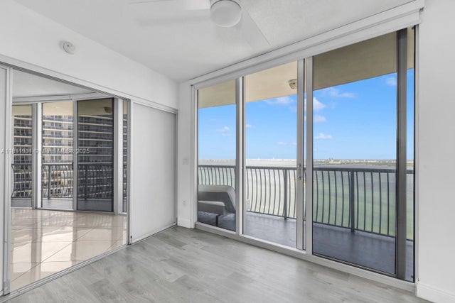 4 of 25 - 1750 N Bayshore Dr 4801, Miami, FL