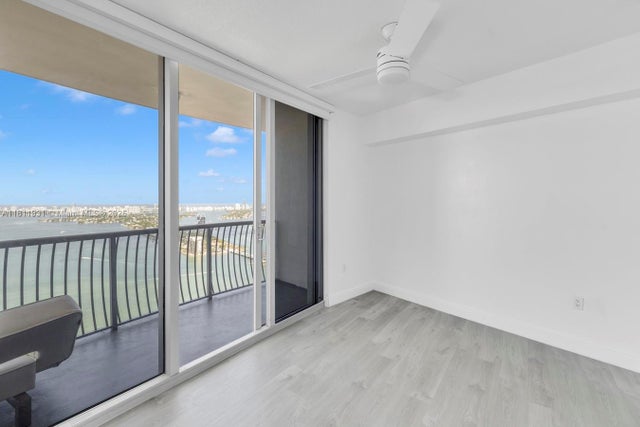 5 of 25 - 1750 N Bayshore Dr 4801, Miami, FL