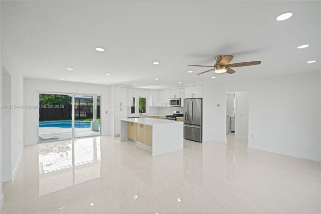 4 of 23 - 3830 Nw 113th Ter, Sunrise, FL