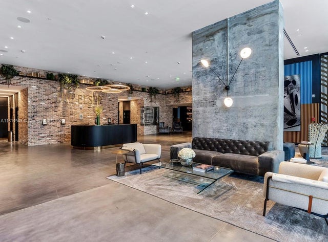 4 of 28 - 398 Ne 5th St 2704, Miami, FL