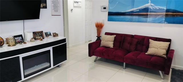 2 of 20 - 4223 Nw 32nd Ave, Miami, FL