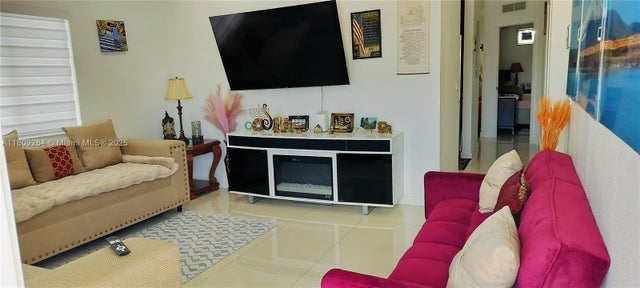 3 of 20 - 4223 Nw 32nd Ave, Miami, FL