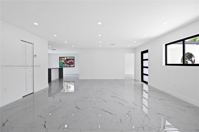 3 of 12 - 9320 Sw 167th St, Palmetto Bay, FL