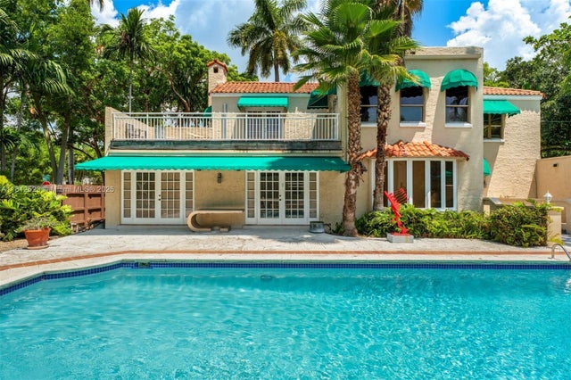 3 of 35 - 1870 S Bayshore Dr, Miami, FL