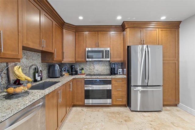 1 of 43 - 151 Crandon Blvd 206, Key Biscayne, FL