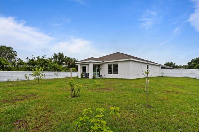 5 of 30 - 3021 June Circle, Other, FL