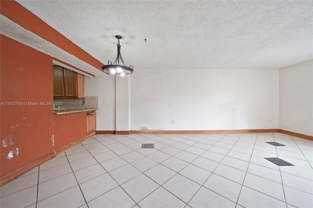 5 of 31 - 1950 W 56th St 2311b, Hialeah, FL
