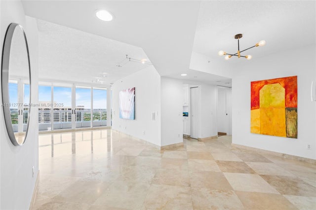 3 of 26 - 21055 Yacht Club Dr 2104, Aventura, FL