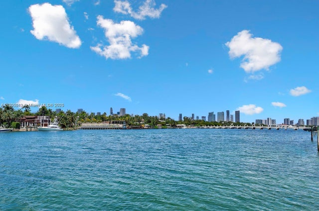 3 of 32 - 56 S Hibiscus Dr, Miami Beach, FL
