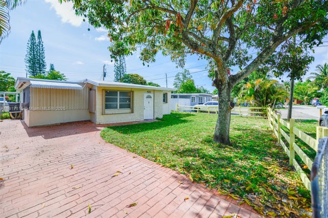 2 of 33 - 421 S 61st Ter, Hollywood, FL