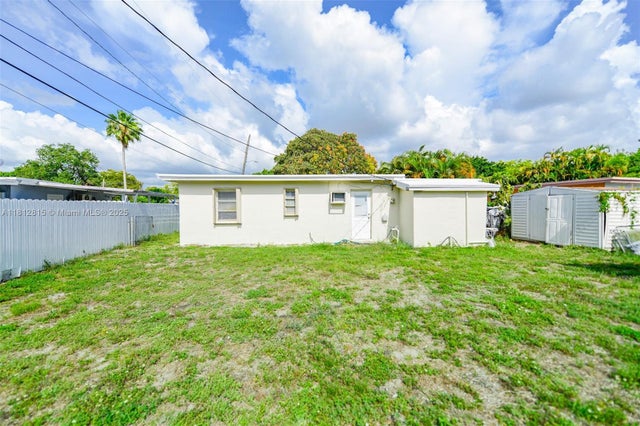 5 of 33 - 421 S 61st Ter, Hollywood, FL