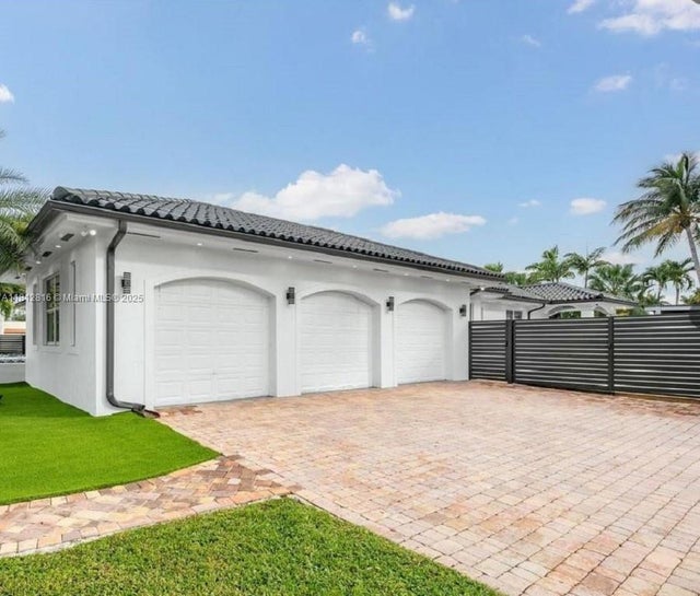 3 of 45 - 11390 Sw 30th St, Miami, FL