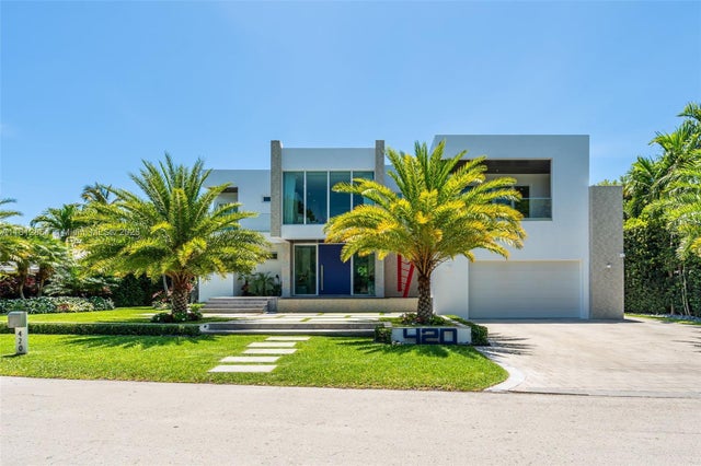 2 of 84 - 420 Island Dr, Key Biscayne, FL