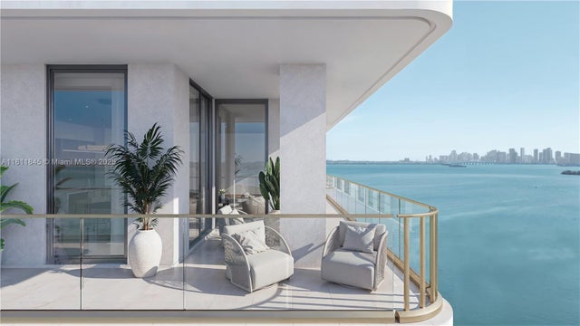 7918 West Dr 1002, North Bay Village