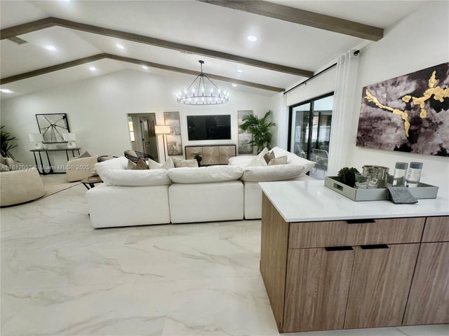3 of 39 - 4029 Nw 72nd Ave, Coral Springs, FL
