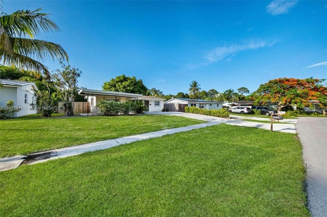 2 of 40 - 3589 Island Rd, Palm Beach Gardens, FL