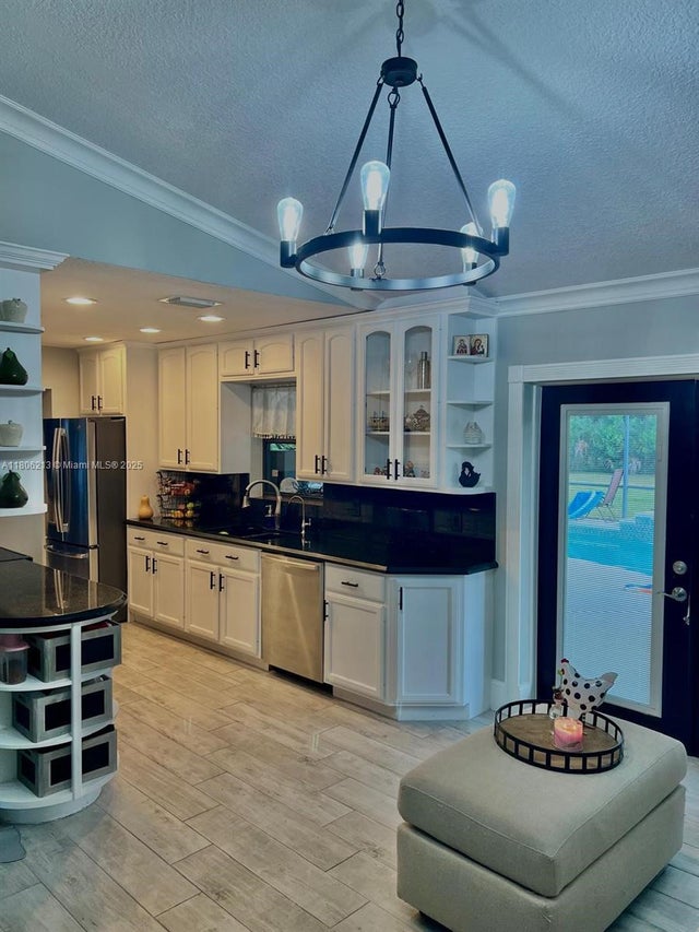 5 of 27 - 11613 N 42nd Rd N, West Palm Beach, FL