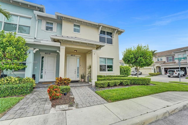 3 of 46 - 4810 Eucalyptus Dr 1, Hollywood, FL