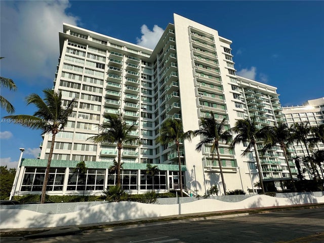 1 of 38 - 1000 West Ave 932, Miami Beach, FL