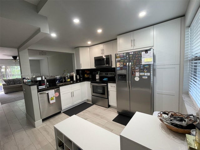 3 of 26 - 1290 S Military Trl 411, Deerfield Beach, FL