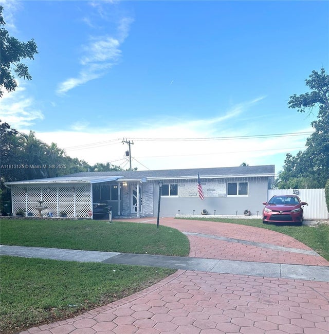 19511 Whispering Pines Rd, Cutler Bay