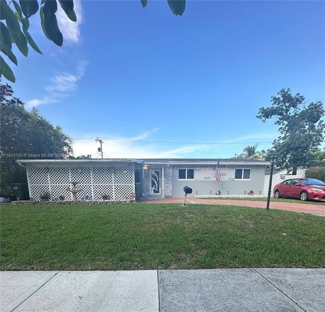 2 of 23 - 19511 Whispering Pines Rd, Cutler Bay, FL