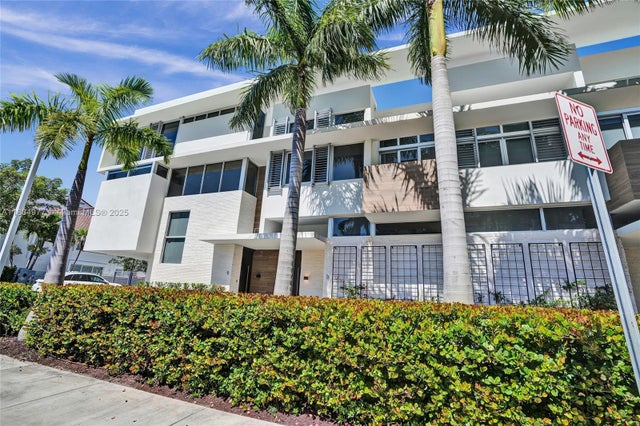 3 of 62 - 3750 Yacht Club Dr Th1, Aventura, FL