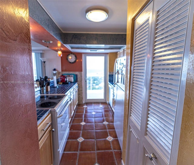 4 of 28 - 2841 N Ocean Blvd 1801, Fort Lauderdale, FL
