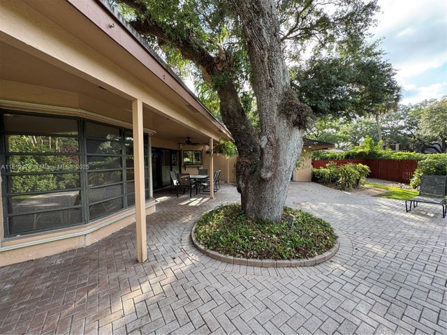 3 of 32 - 5790 Sw 37th Ter, Dania Beach, FL