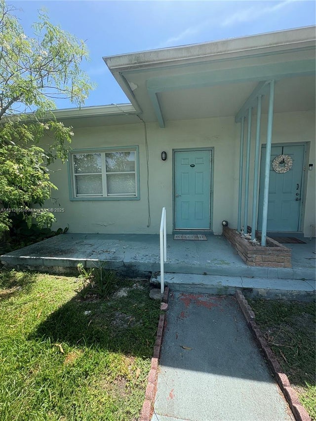 5 of 12 - 1239 Marseille Dr 7, Miami Beach, FL